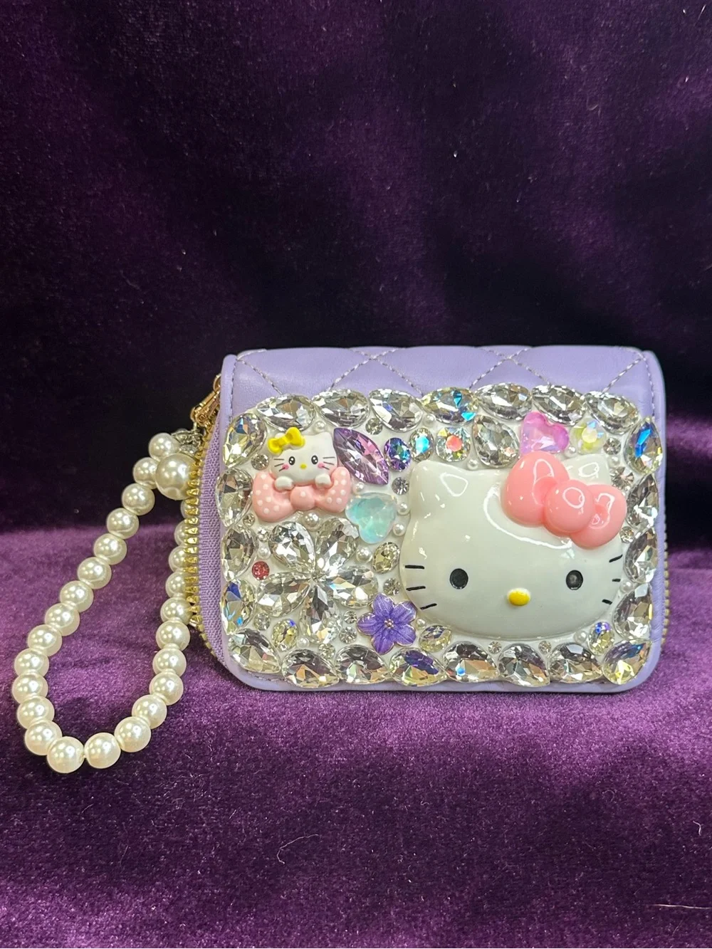 crystal Hello Kitty sparkle zip pouch + pearl wristlet 🐥